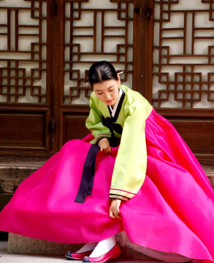 Hanbok a best traditional dress of Korea